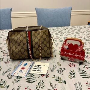 AUTHENTIC GUCCI Crossbody bag purse handbag clutch clutch tote vintage gg red
